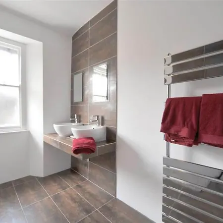 Hawthorn Appartement *